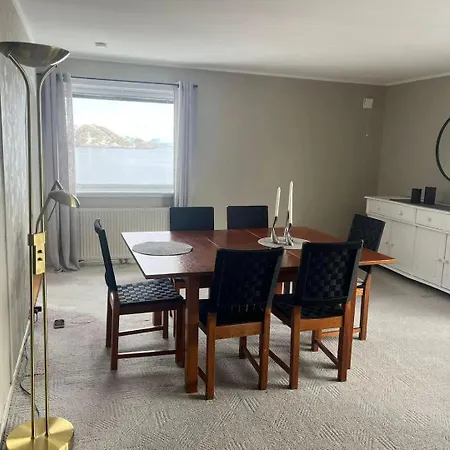 House By The Sea Reine, Lofoten Holiday home