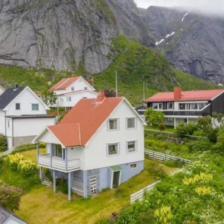 Tatil Evi House By The Sea Reine, Lofoten