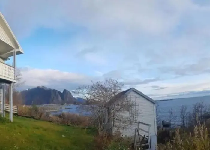 House By The Sea Reine, Lofoten *